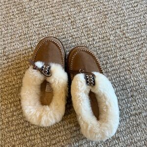 UGG Tasman Alpine slipper size 8 - never worn!